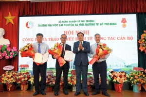 Thứ trưởng Nguyễn Quốc Trị trao Quyết định bổ nhiệm Hiệu trưởng và kiện toàn Ban giám hiệuTrường Đại học Tài nguyên và Môi trường TP.HCM