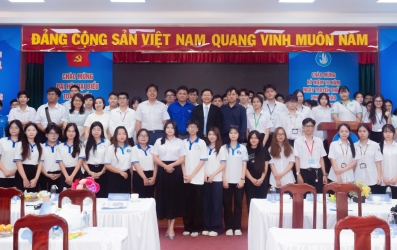 Sinh viên Việt Nam tiên phong khai phá tài nguyên chiến lược