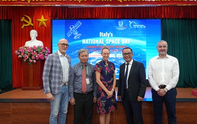 Diễn đàn “Đổi mới sáng tạo không gian Ý – Việt: kết nối Trái đất & Không gian” tổ chức tại HCMUNRE