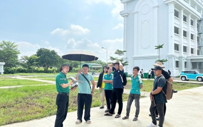 Học viên thực hành bay chụp UAV phục vụ công tác quản lý đất đai – Làm chủ công nghệ số trong lĩnh vực tài nguyên và môi trường