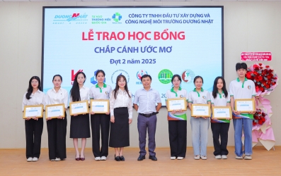 Chúc mừng sinh viên HCMUNRE nhận học bổng “Chắp cánh ước mơ” – đợt 2 năm 2025