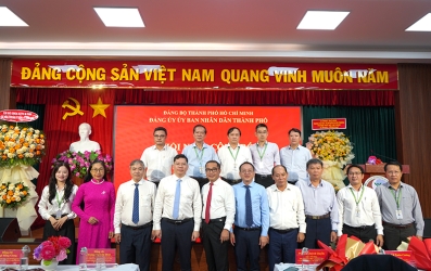 LỄ CÔNG BỐ VÀ TRAO QUYẾT ĐỊNH KIỆN TOÀN NHÂN SỰ CẤP ỦY ĐẢNG BỘ TRƯỜNG ĐẠI HỌC TÀI NGUYÊN VÀ MÔI TRƯỜNG TP.HCM NHIỆM KỲ 2025–2030