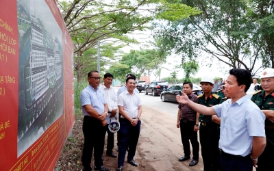 Đoàn công tác của Bộ Tài nguyên và Môi trường đã đi kiểm tra thực địa một số công trình đang xây dựng của các đơn vị trực thuộc Bộ tại Thành phố Hồ Chí Minh