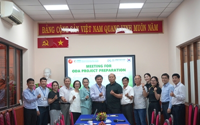 Buổi đón tiếp và làm việc giữa Trường Đại học Tài nguyên và Môi trường Tp.HCM và Cơ quan Xúc tiến Công nghiệp Yeongwol, Hàn Quốc.