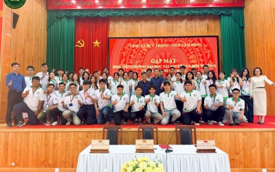 HỌC TỪ THỰC TIỄN: SINH VIÊN QUẢN LÝ ĐẤT ĐAI HCMUNRE THỰC TẬP NHẬN THỨC NGHỀ NGHIỆP TẠI LÂM ĐỒNG