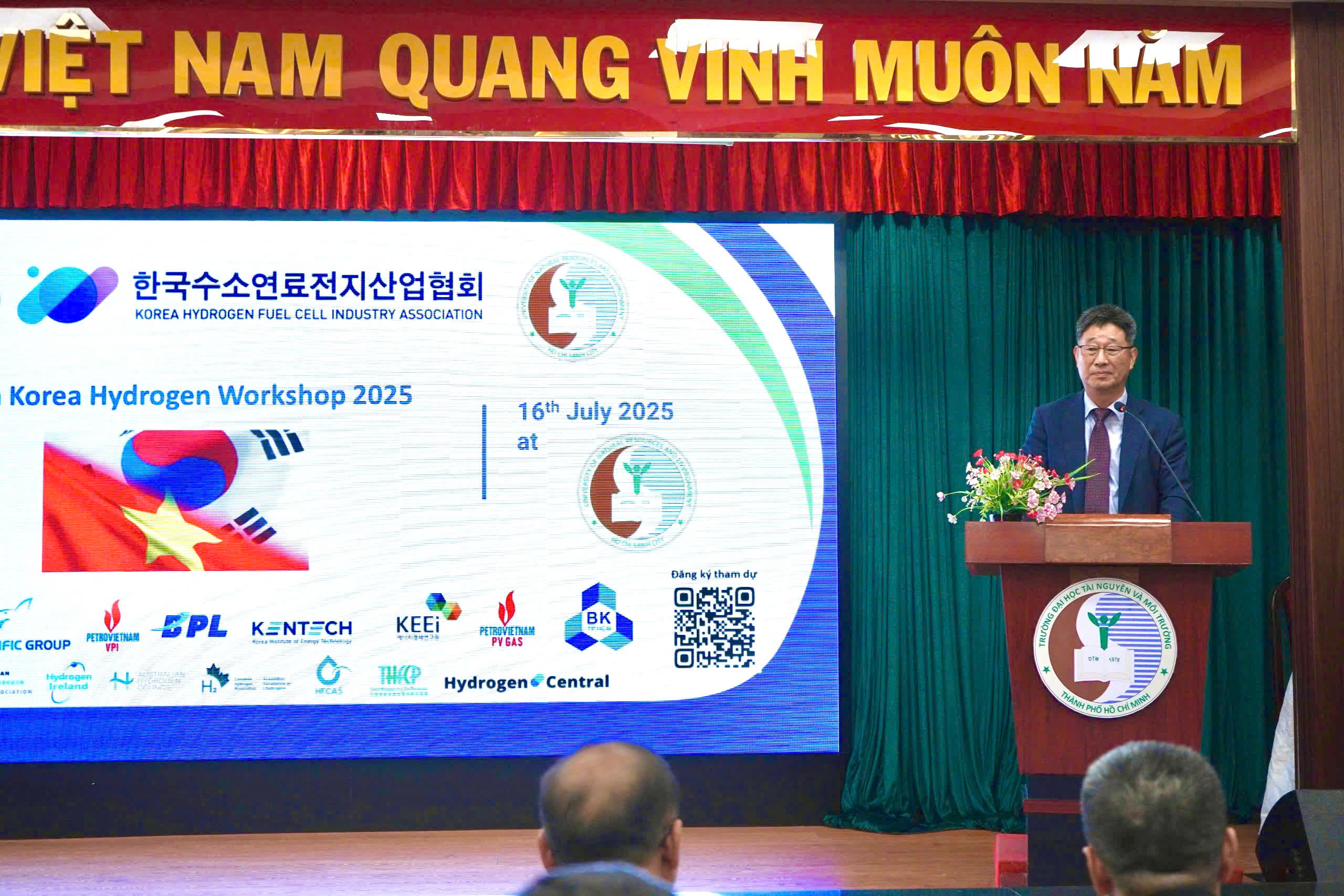 Trường ĐH Tài nguyên và Môi trường Tp. HCM